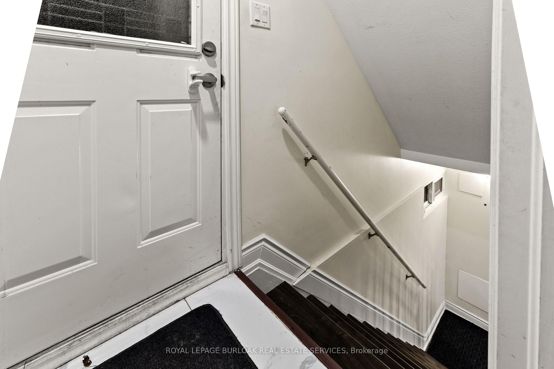 Photo 6 of Unit LOWER, 61 Goldfinch Road, Hamilton, Bruleville — HOMEH
