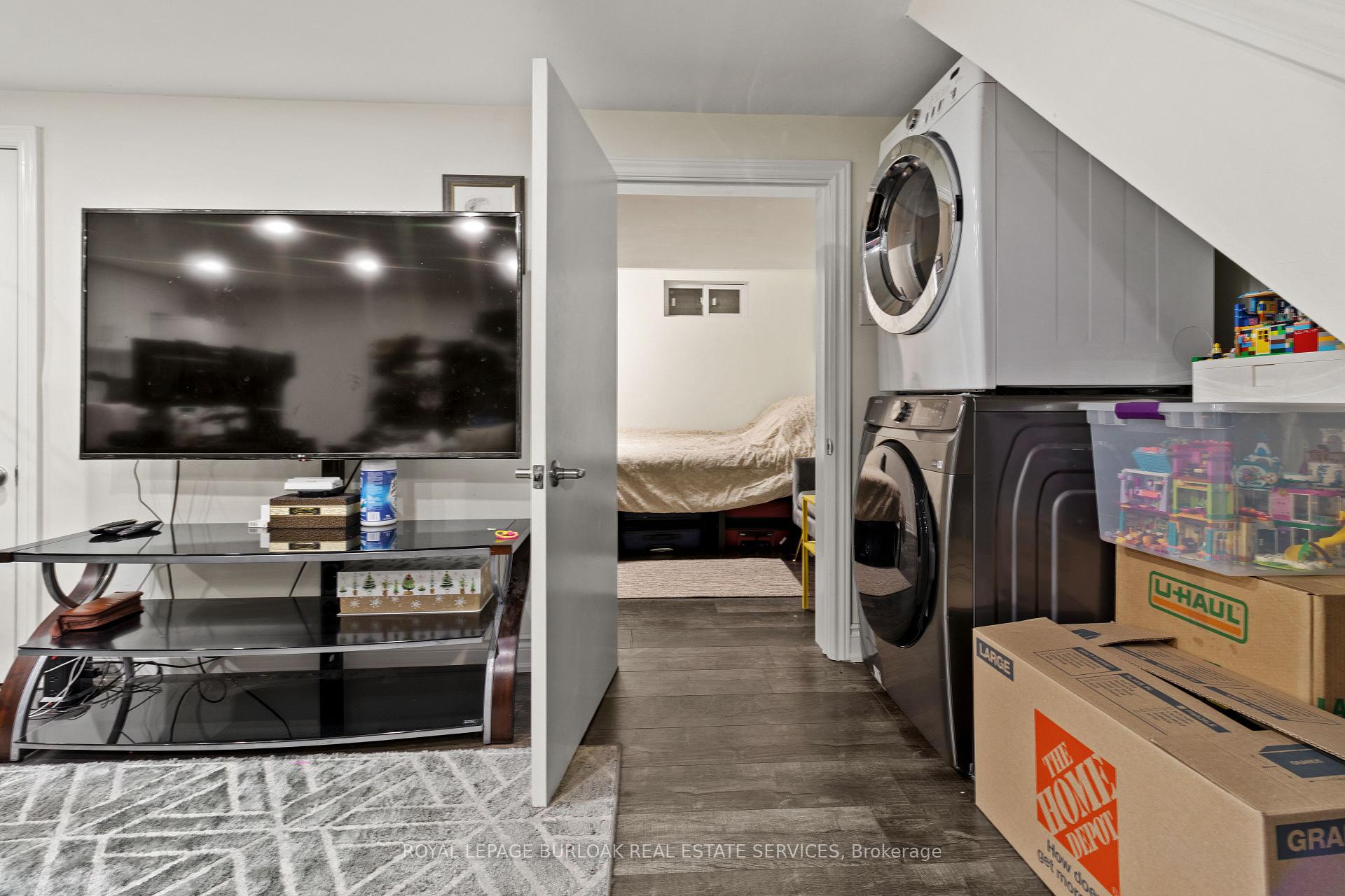 Photo 10 of Unit LOWER, 61 Goldfinch Road, Hamilton, Bruleville — HOMEH