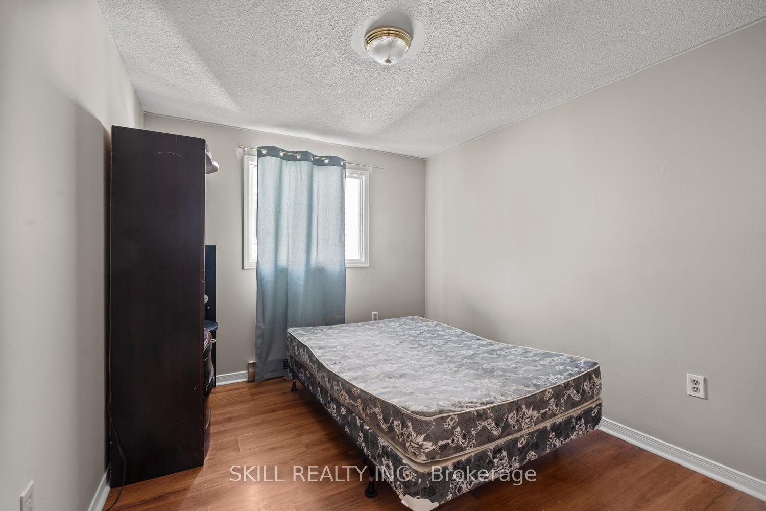 Photo 14 of 141 Hickling Trail, Barrie, Grove East — HOMEH