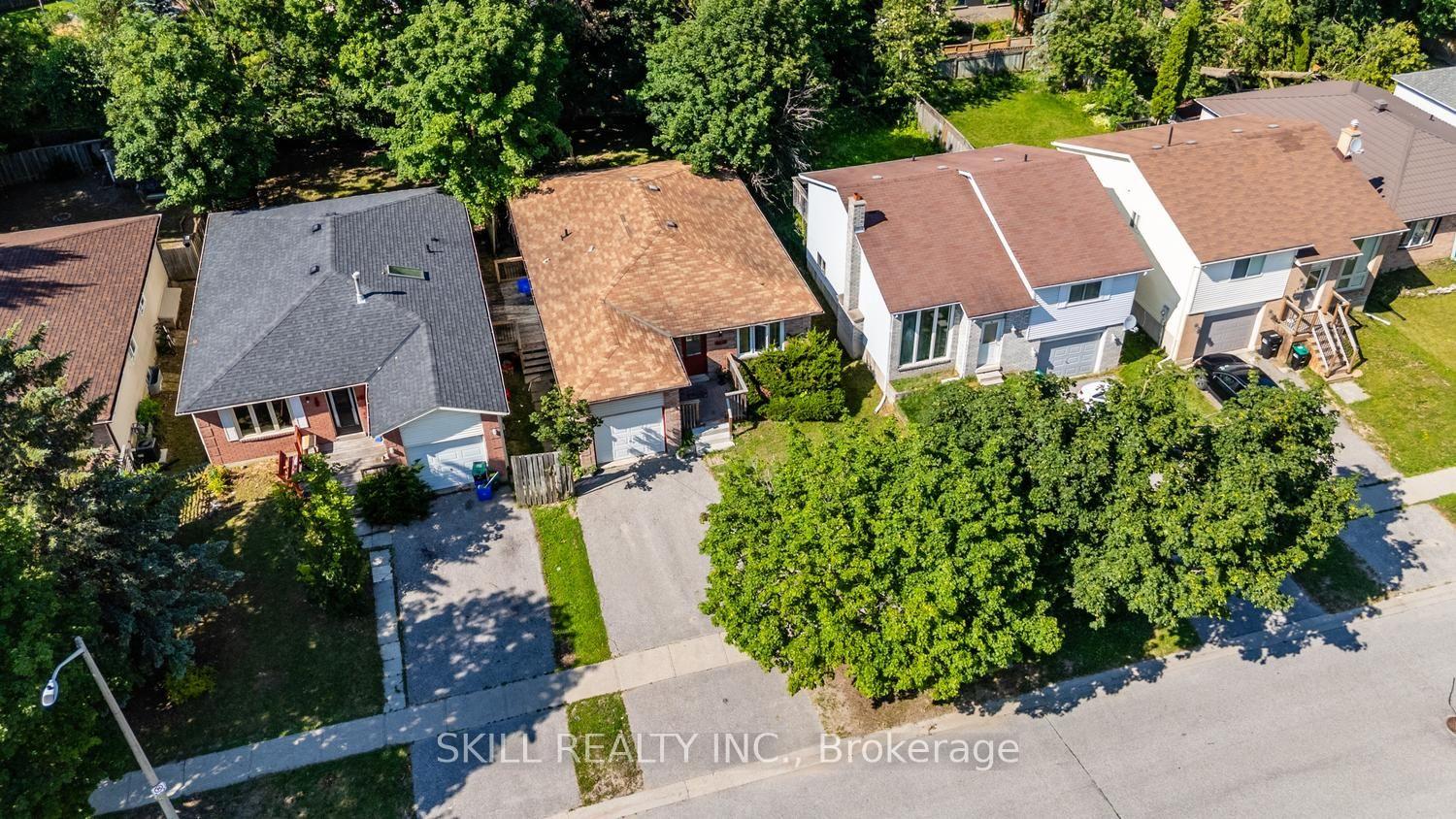 Photo 38 of 141 Hickling Trail, Barrie, Grove East — HOMEH