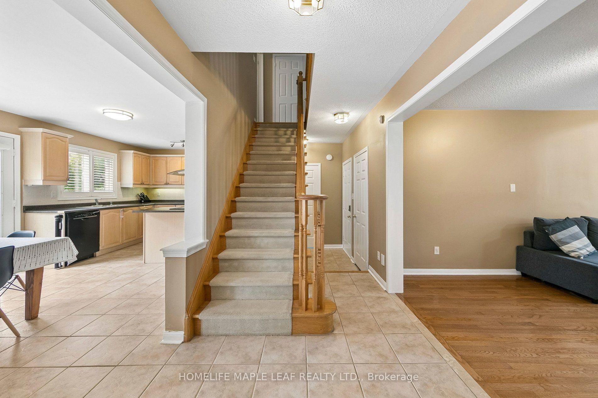 Photo 3 of 3948 Deepwood Heights, Mississauga, Churchill Meadows — HOMEH