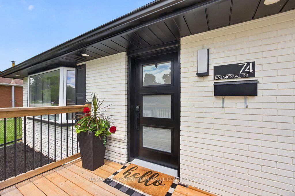 Photo 3 of 74 Balmoral Drive, Brantford, Mayfair — HOMEH