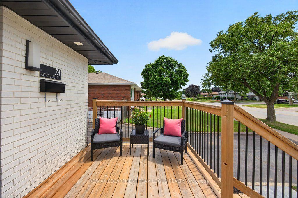 Photo 4 of 74 Balmoral Drive, Brantford, Mayfair — HOMEH