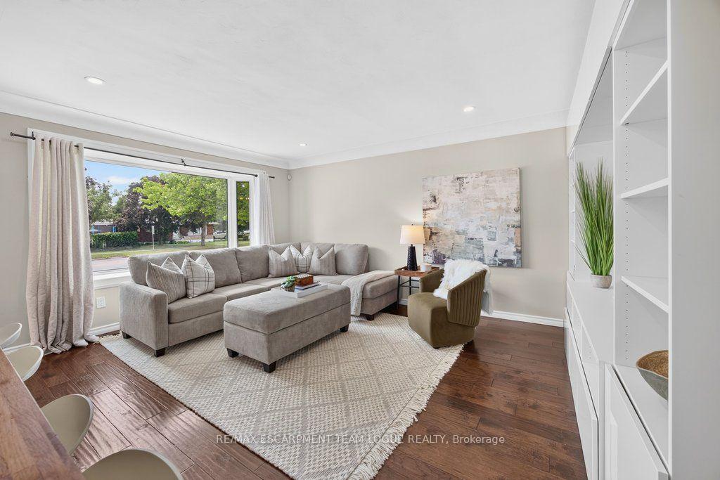 Photo 6 of 74 Balmoral Drive, Brantford, Mayfair — HOMEH
