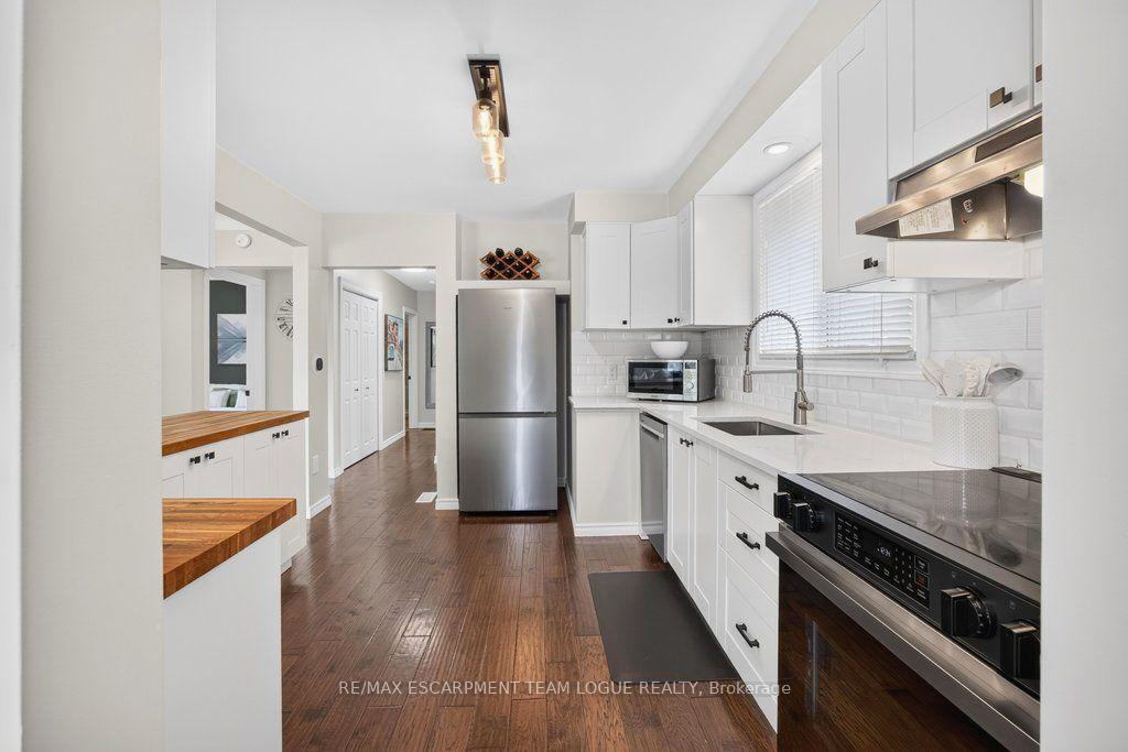 Photo 11 of 74 Balmoral Drive, Brantford, Mayfair — HOMEH