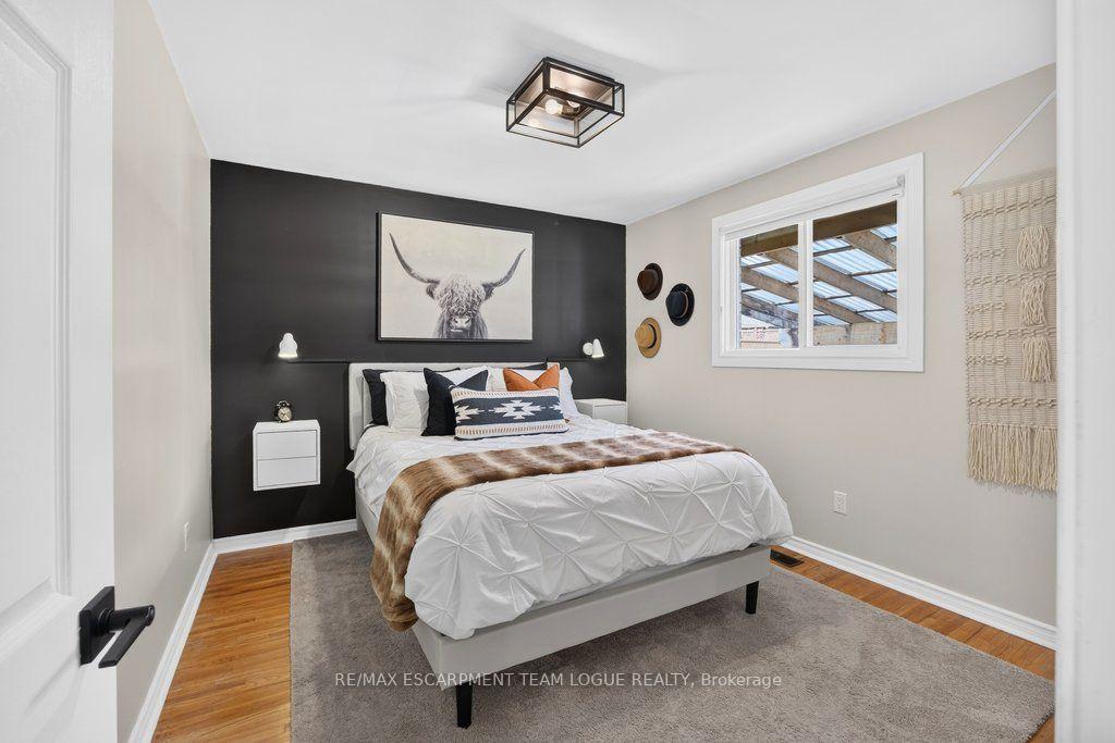 Photo 16 of 74 Balmoral Drive, Brantford, Mayfair — HOMEH