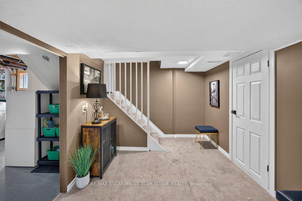 Photo 24 of 74 Balmoral Drive, Brantford, Mayfair — HOMEH