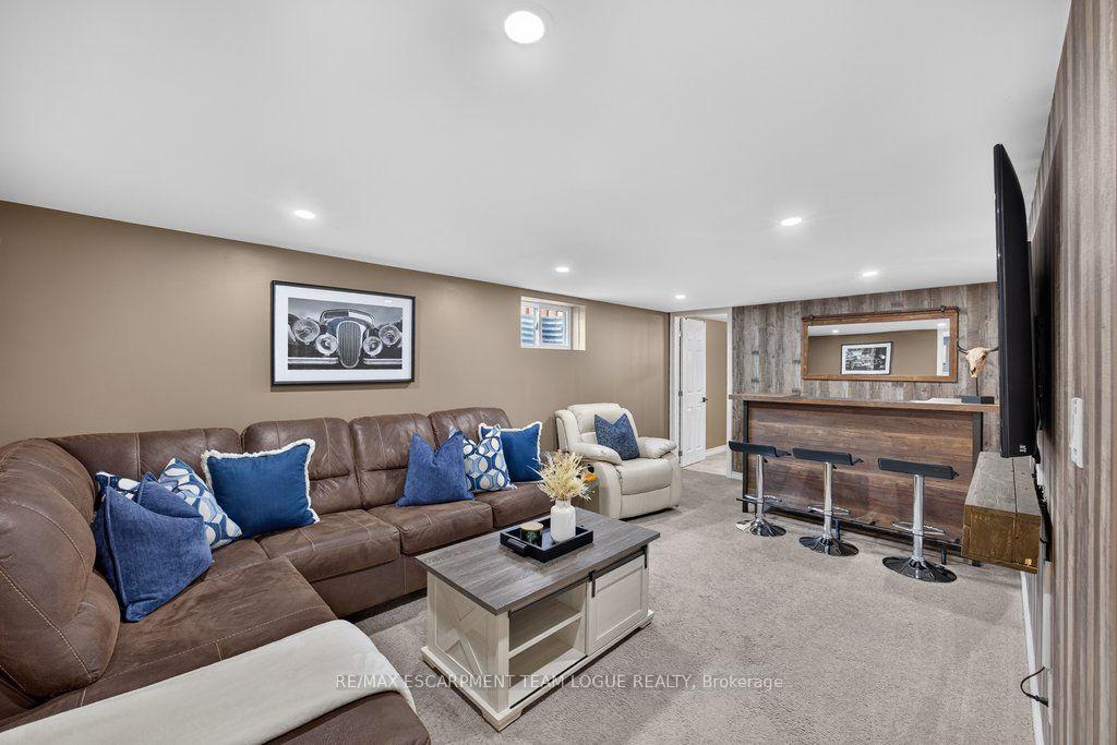 Photo 26 of 74 Balmoral Drive, Brantford, Mayfair — HOMEH