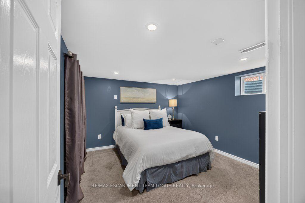 Photo 29 of 74 Balmoral Drive, Brantford, Mayfair — HOMEH