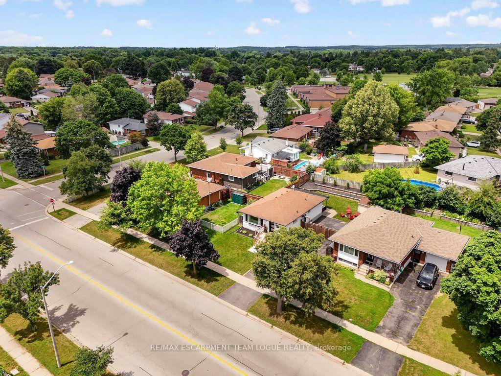 Photo 43 of 74 Balmoral Drive, Brantford, Mayfair — HOMEH
