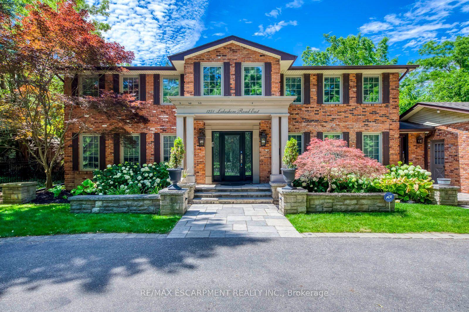 Photo 4 of 1251 Lakeshore Road E, Oakville, Morrison — HOMEH