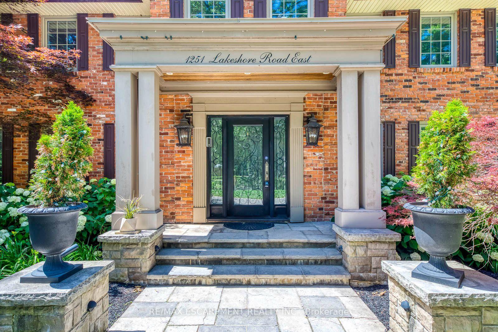 Photo 5 of 1251 Lakeshore Road E, Oakville, Morrison — HOMEH