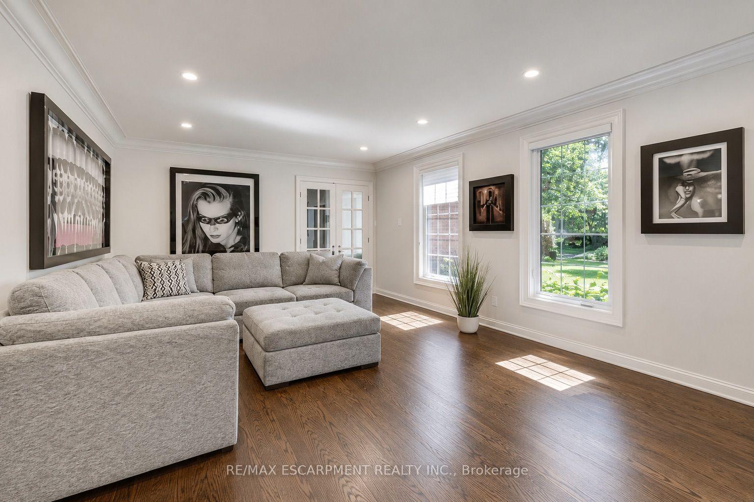Photo 7 of 1251 Lakeshore Road E, Oakville, Morrison — HOMEH