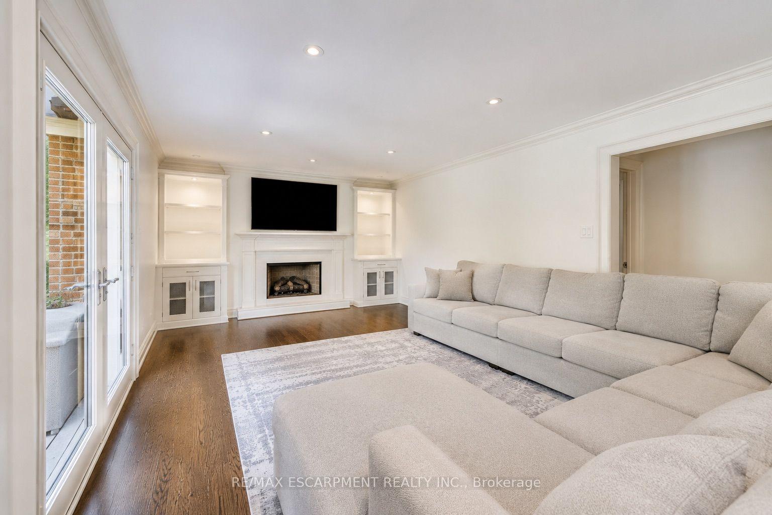 Photo 11 of 1251 Lakeshore Road E, Oakville, Morrison — HOMEH