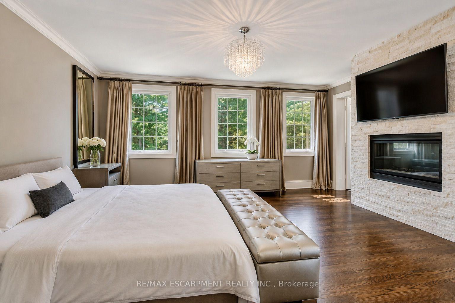 Photo 25 of 1251 Lakeshore Road E, Oakville, Morrison — HOMEH