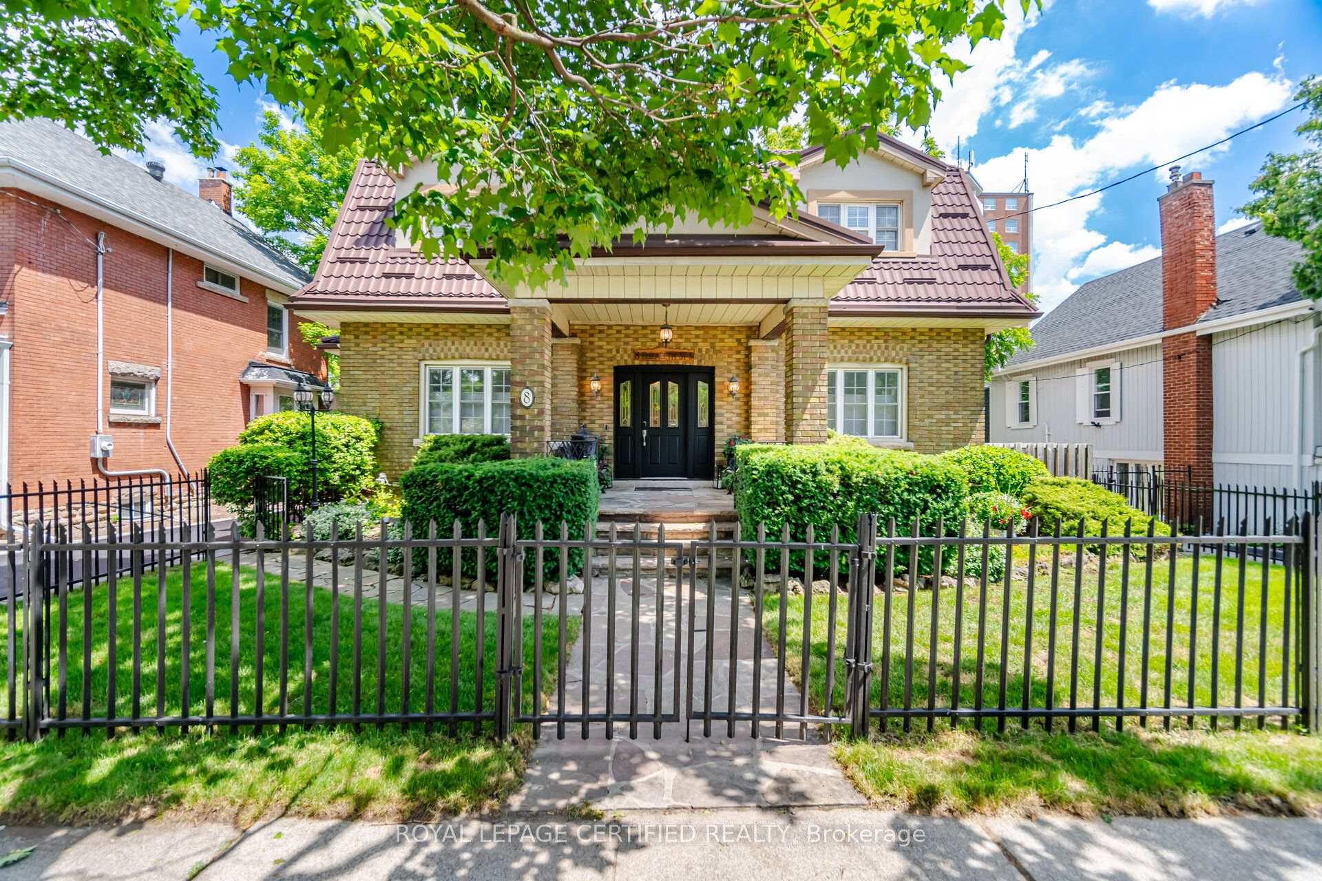Photo 1 of 8 Elizabeth Street S, Brampton, Downtown Brampton — HOMEH