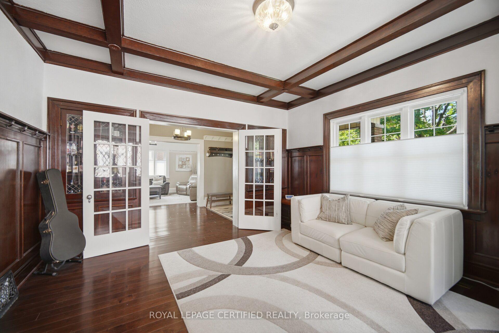 Photo 13 of 8 Elizabeth Street S, Brampton, Downtown Brampton — HOMEH