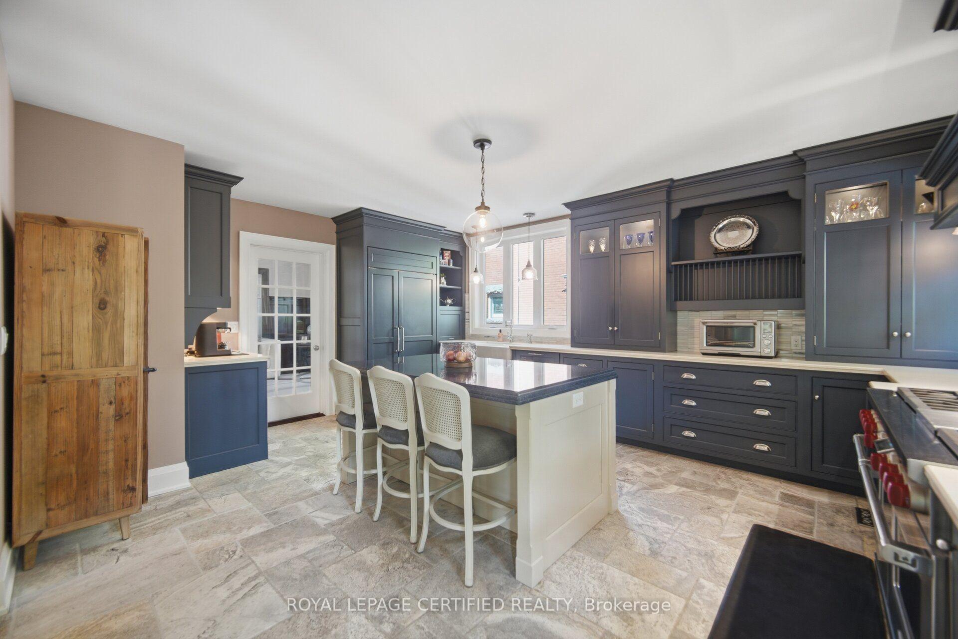 Photo 15 of 8 Elizabeth Street S, Brampton, Downtown Brampton — HOMEH