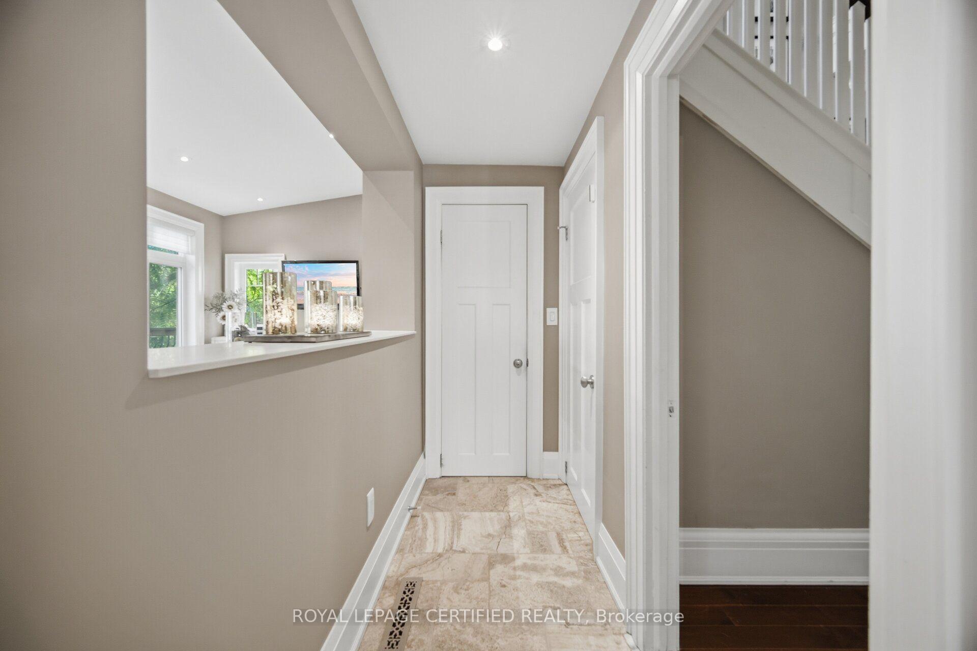 Photo 19 of 8 Elizabeth Street S, Brampton, Downtown Brampton — HOMEH