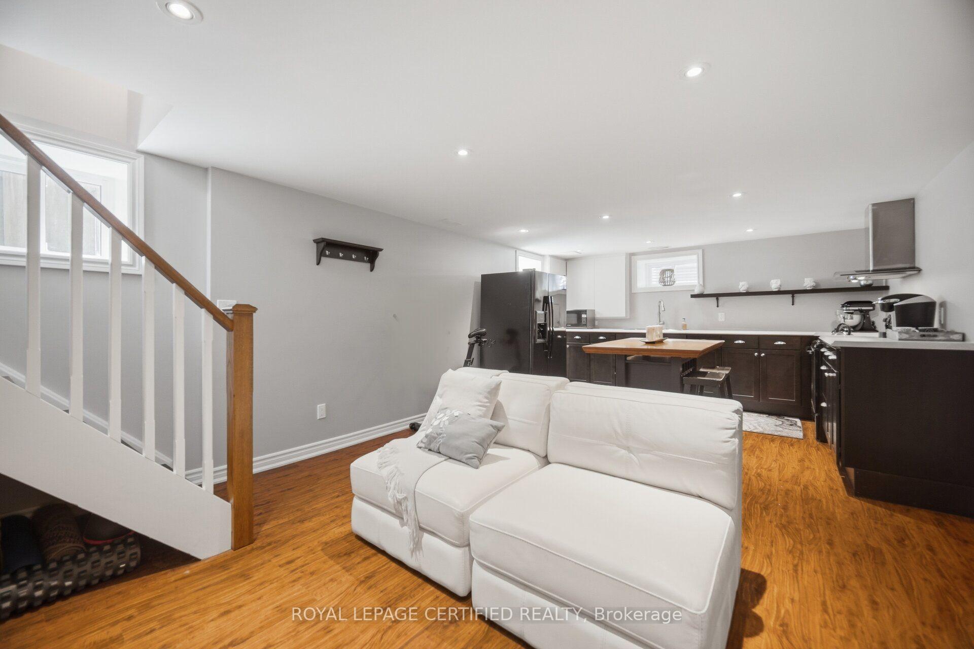 Photo 34 of 8 Elizabeth Street S, Brampton, Downtown Brampton — HOMEH