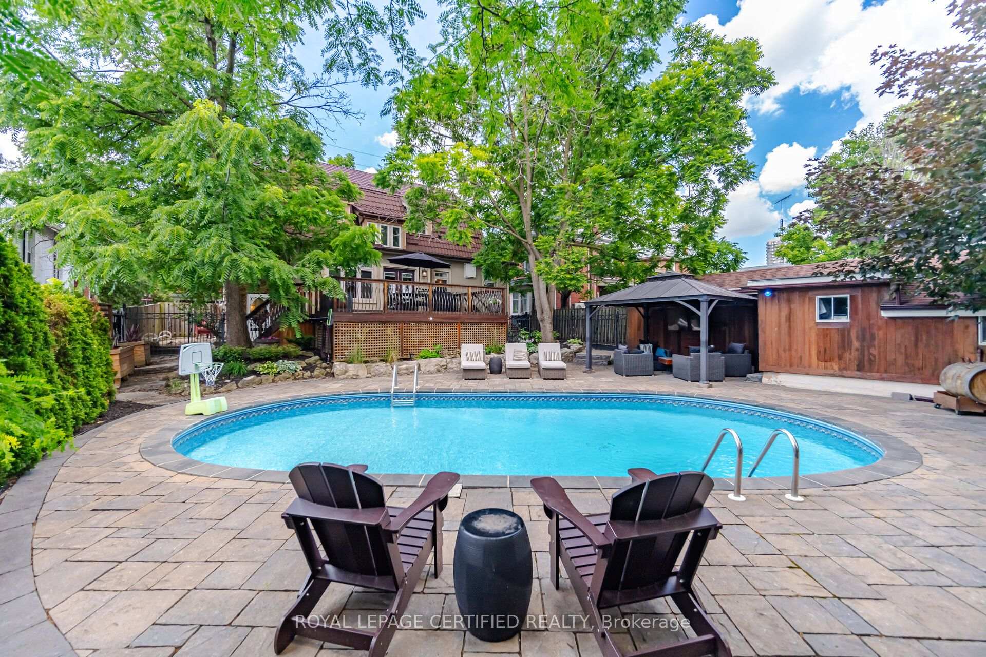 Photo 46 of 8 Elizabeth Street S, Brampton, Downtown Brampton — HOMEH