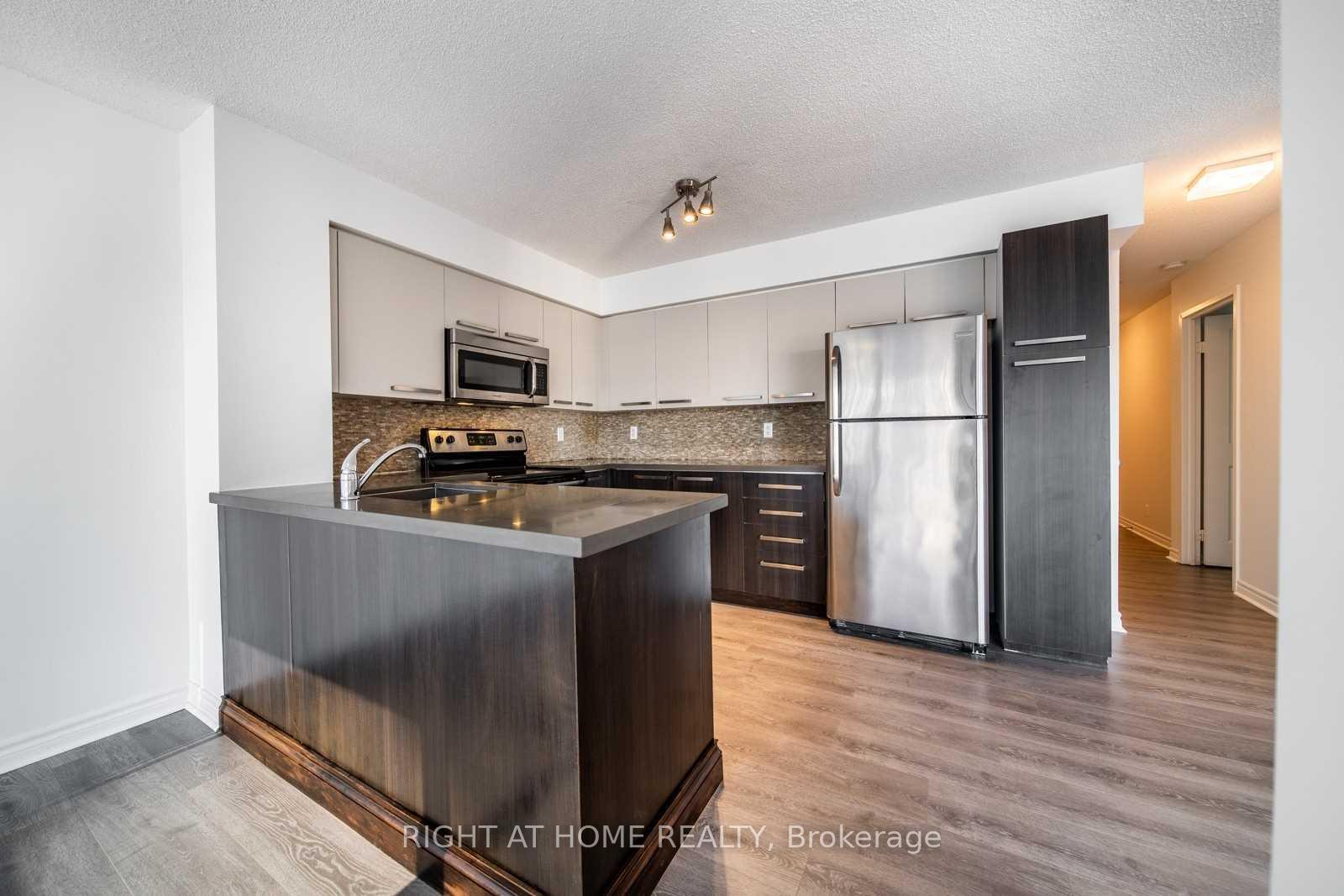 Photo 4 of Unit 1705, 11 St Joseph Street, Toronto, Bay Street Corridor — HOMEH