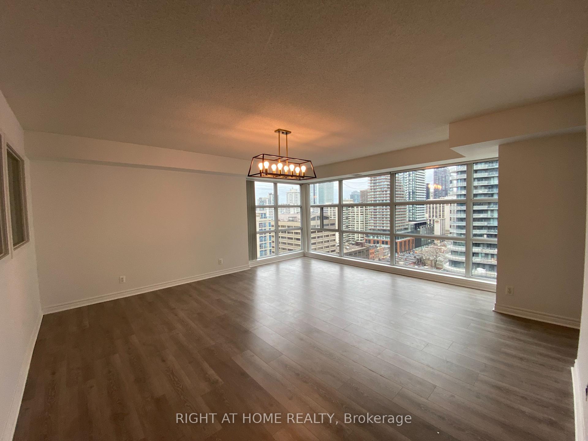 Photo 12 of Unit 1705, 11 St Joseph Street, Toronto, Bay Street Corridor — HOMEH