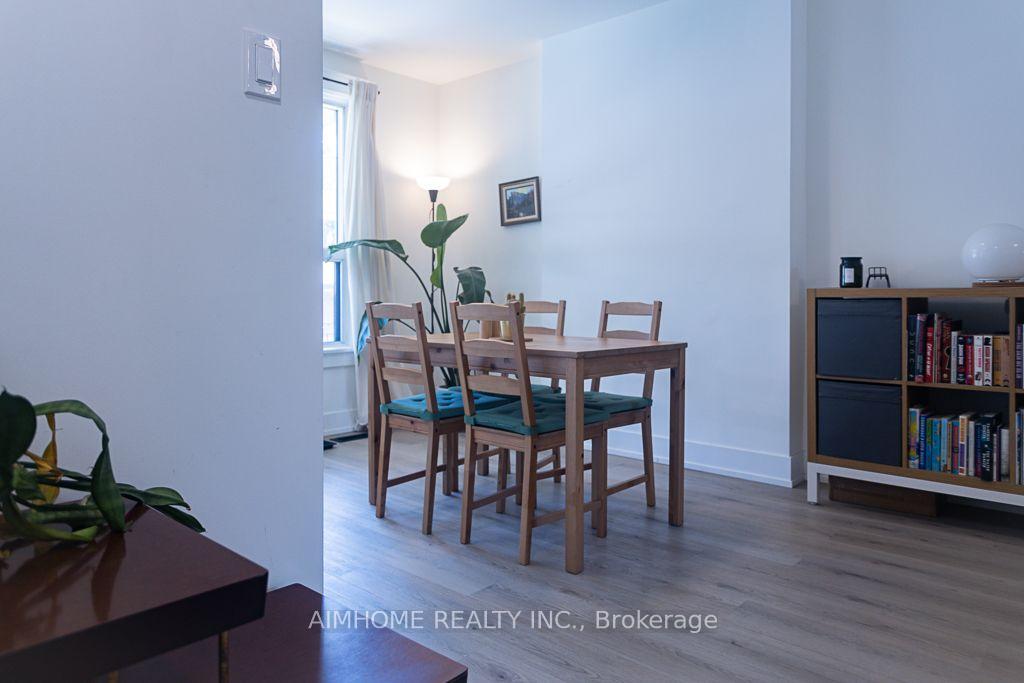 Photo 4 of 6 Macklem Avenue, Toronto, Little Portugal — HOMEH