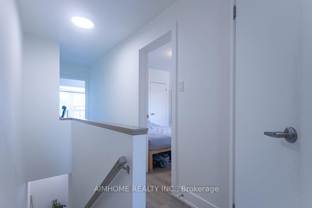 Photo 11 of 6 Macklem Avenue, Toronto, Little Portugal — HOMEH