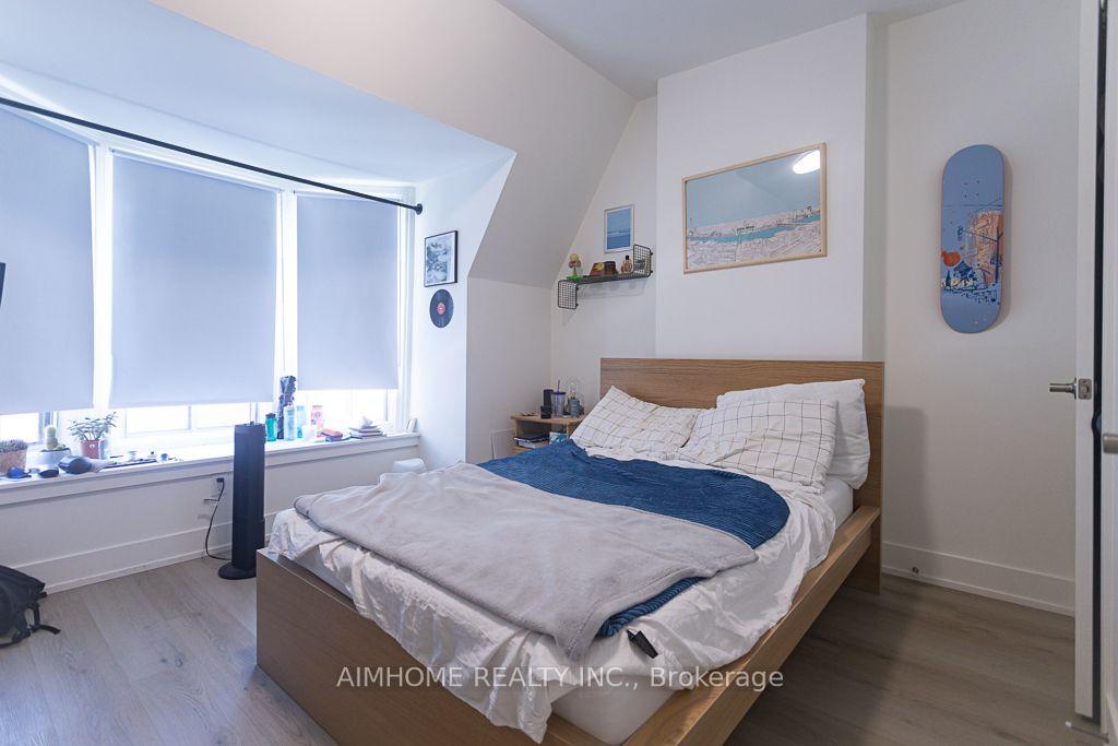 Photo 14 of 6 Macklem Avenue, Toronto, Little Portugal — HOMEH