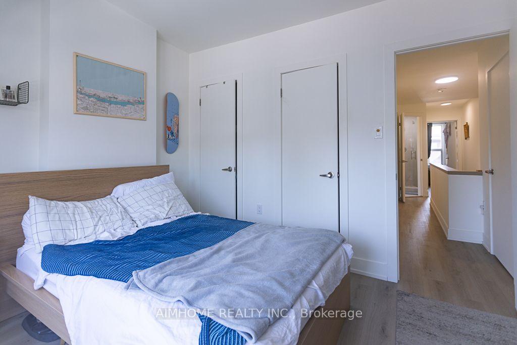 Photo 15 of 6 Macklem Avenue, Toronto, Little Portugal — HOMEH