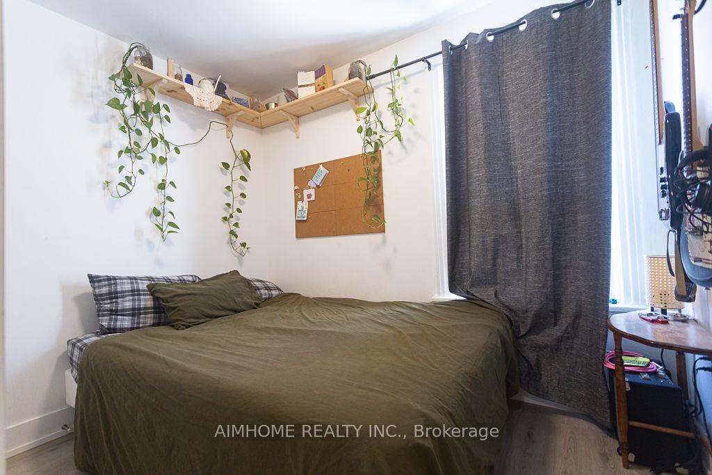 Photo 18 of 6 Macklem Avenue, Toronto, Little Portugal — HOMEH
