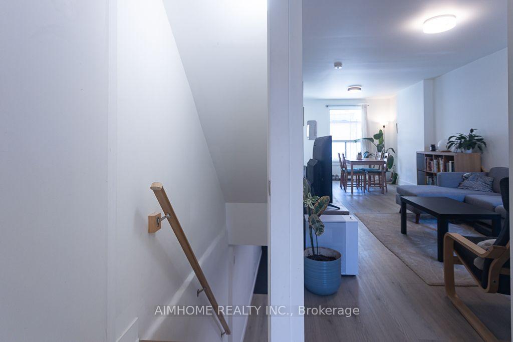 Photo 22 of 6 Macklem Avenue, Toronto, Little Portugal — HOMEH