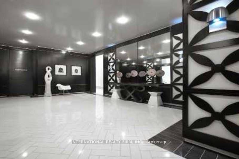 Photo 2 of Unit 1708, 20 Blue Jays Way, Toronto, Waterfront Communities — HOMEH