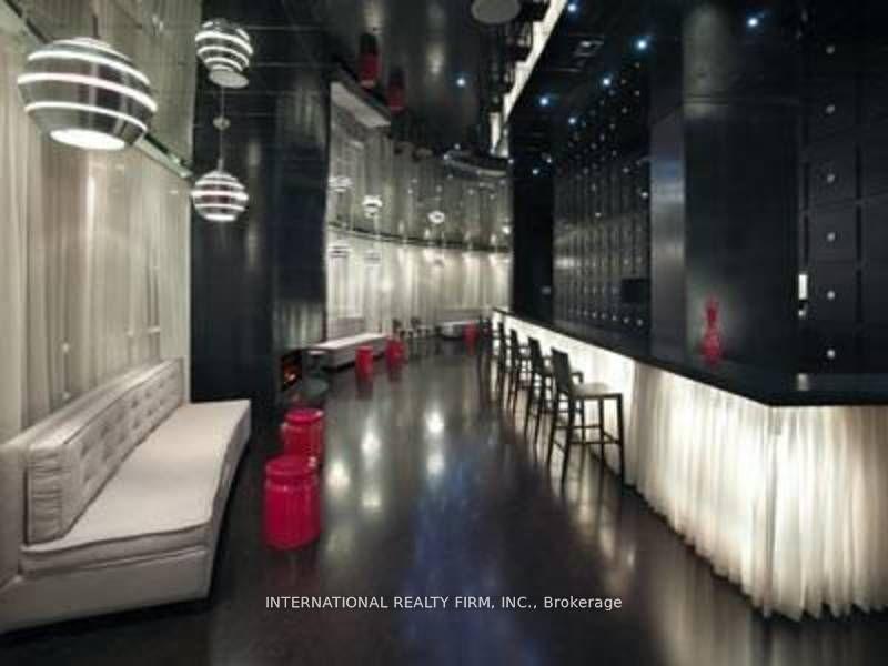 Photo 3 of Unit 1708, 20 Blue Jays Way, Toronto, Waterfront Communities — HOMEH