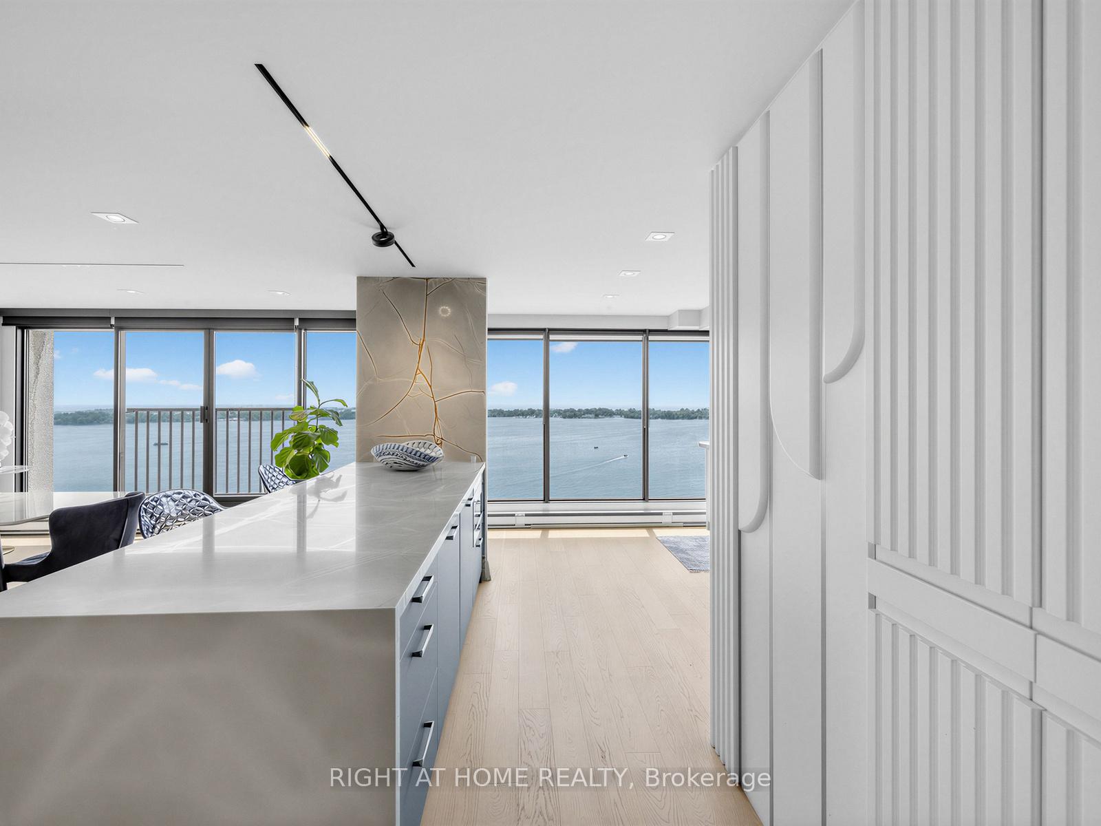 Photo 14 of Unit 2202, 65 Harbour Square, Toronto, Waterfront Communities — HOMEH