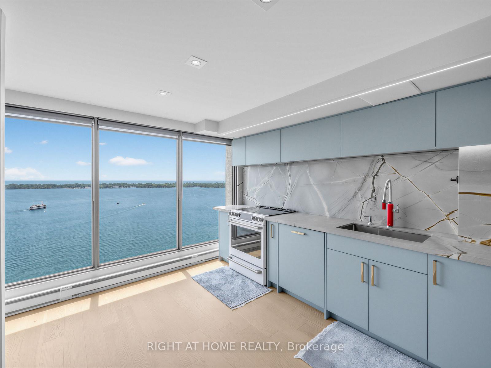 Photo 15 of Unit 2202, 65 Harbour Square, Toronto, Waterfront Communities — HOMEH