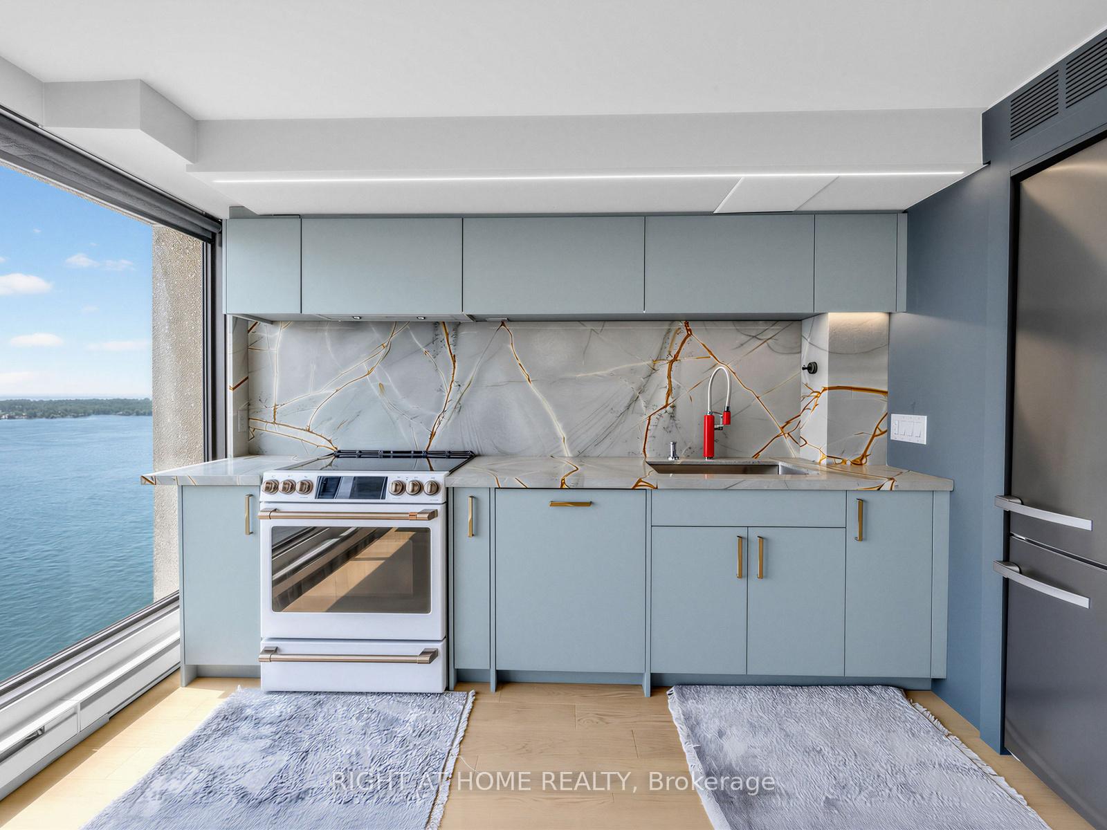 Photo 16 of Unit 2202, 65 Harbour Square, Toronto, Waterfront Communities — HOMEH