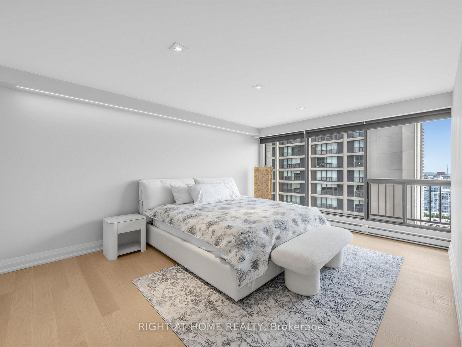 Photo 25 of Unit 2202, 65 Harbour Square, Toronto, Waterfront Communities — HOMEH