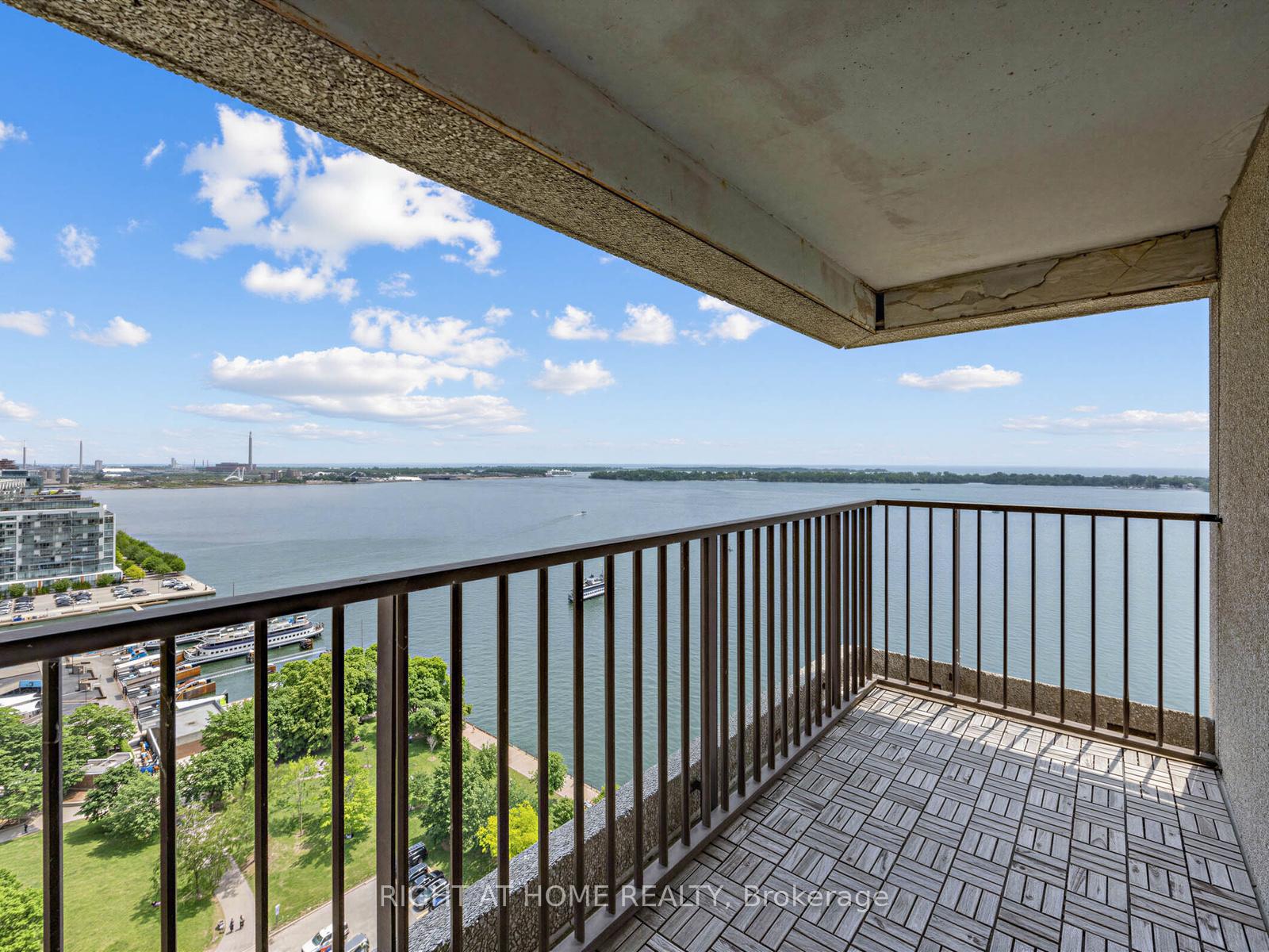 Photo 38 of Unit 2202, 65 Harbour Square, Toronto, Waterfront Communities — HOMEH