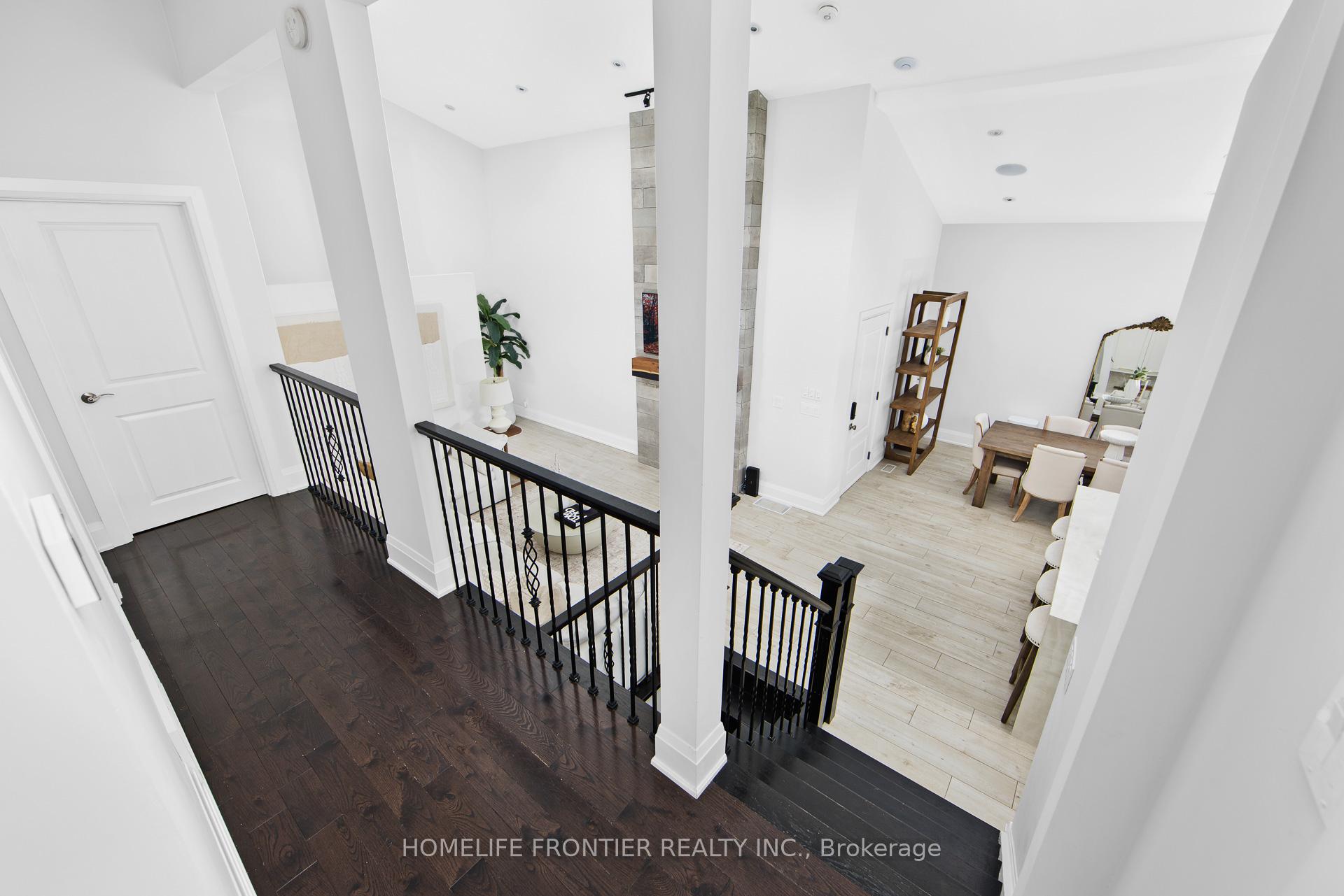Photo 10 of 2138 Truscott Drive, Mississauga, Clarkson — HOMEH