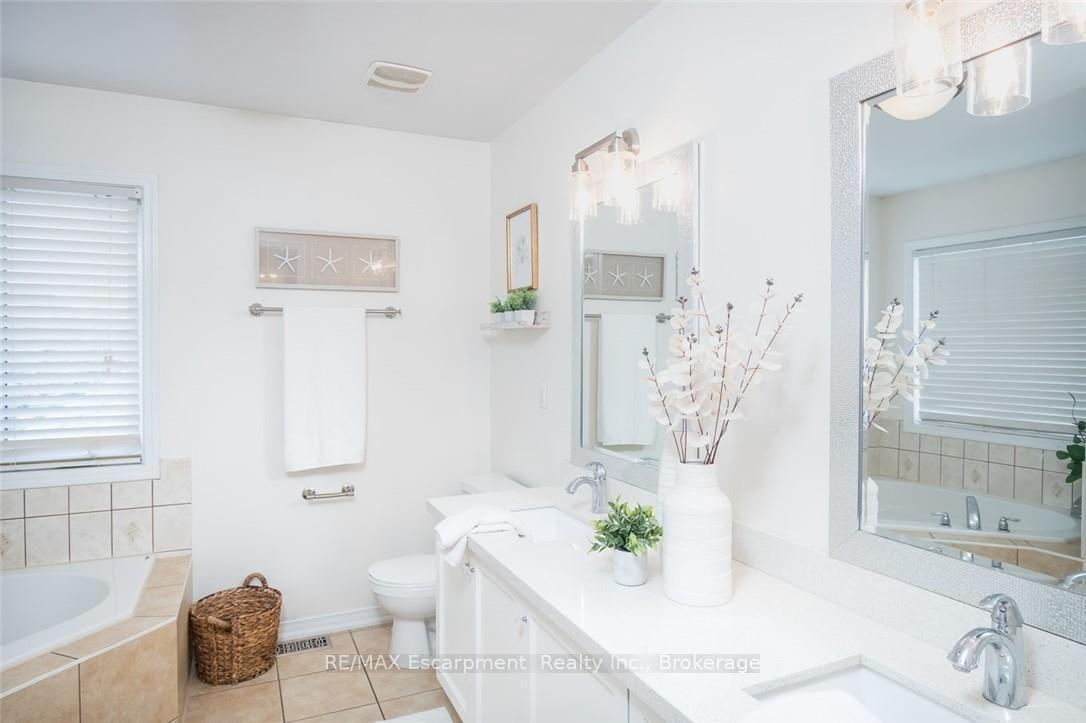 Photo 23 of 3184 Tim Dobbie Drive, Burlington, Alton — HOMEH