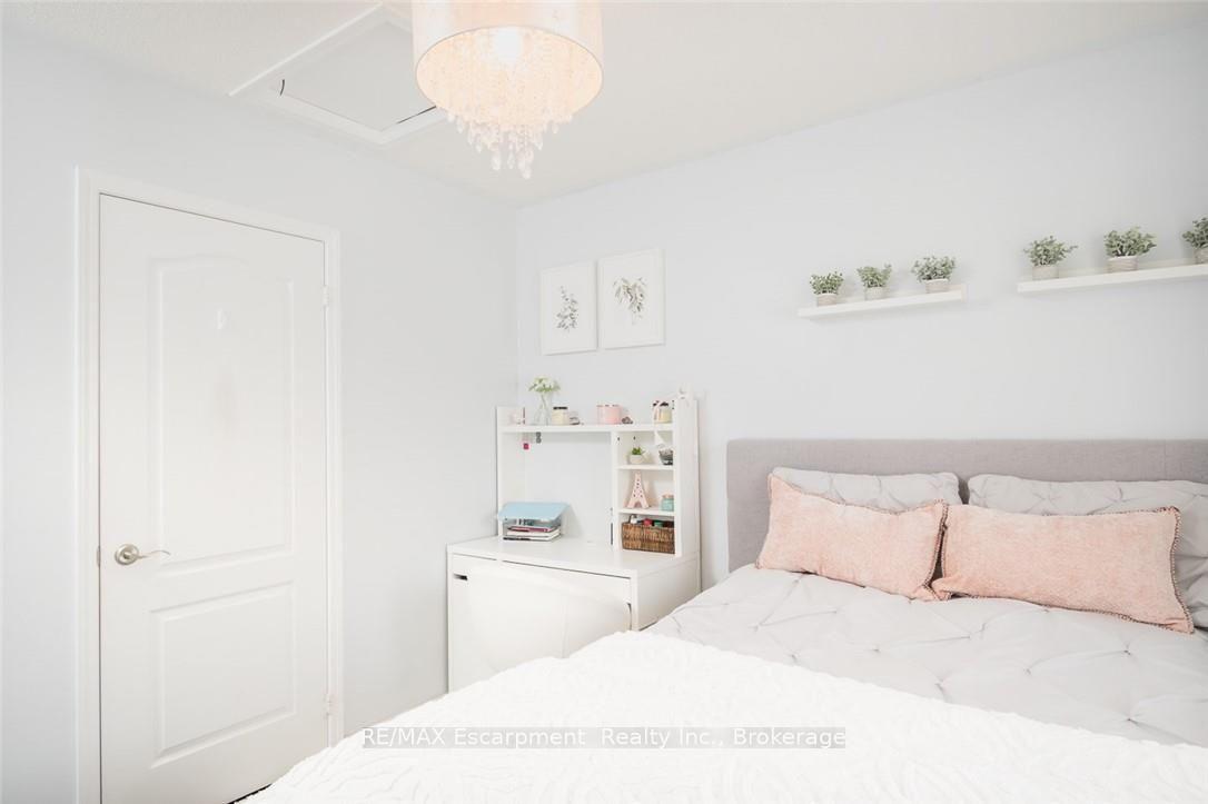 Photo 25 of 3184 Tim Dobbie Drive, Burlington, Alton — HOMEH