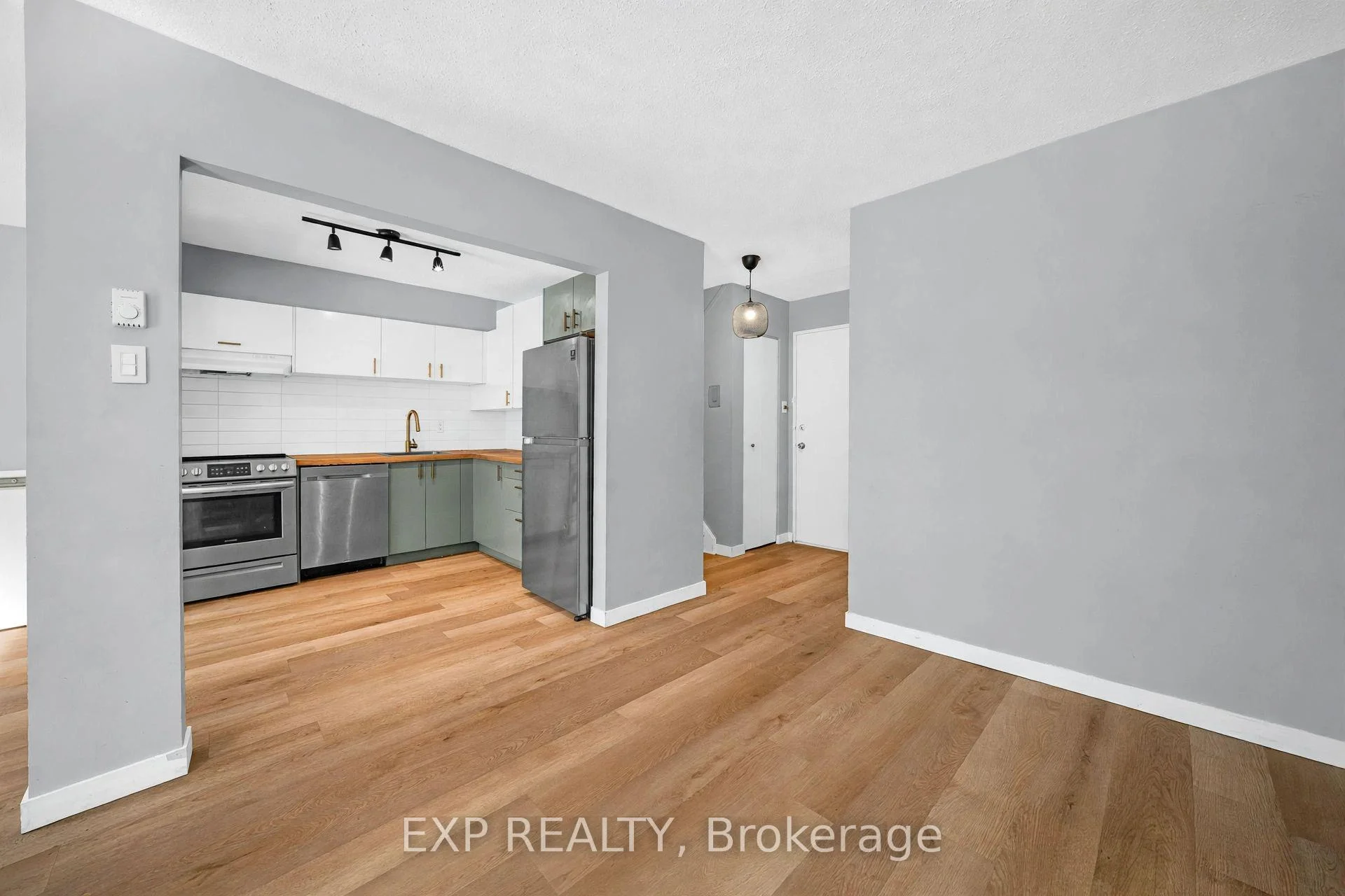 Photo 11 of Unit 11K, 2080 Ogilvie Road, Ottawa, Beacon Hill South — HOMEH
