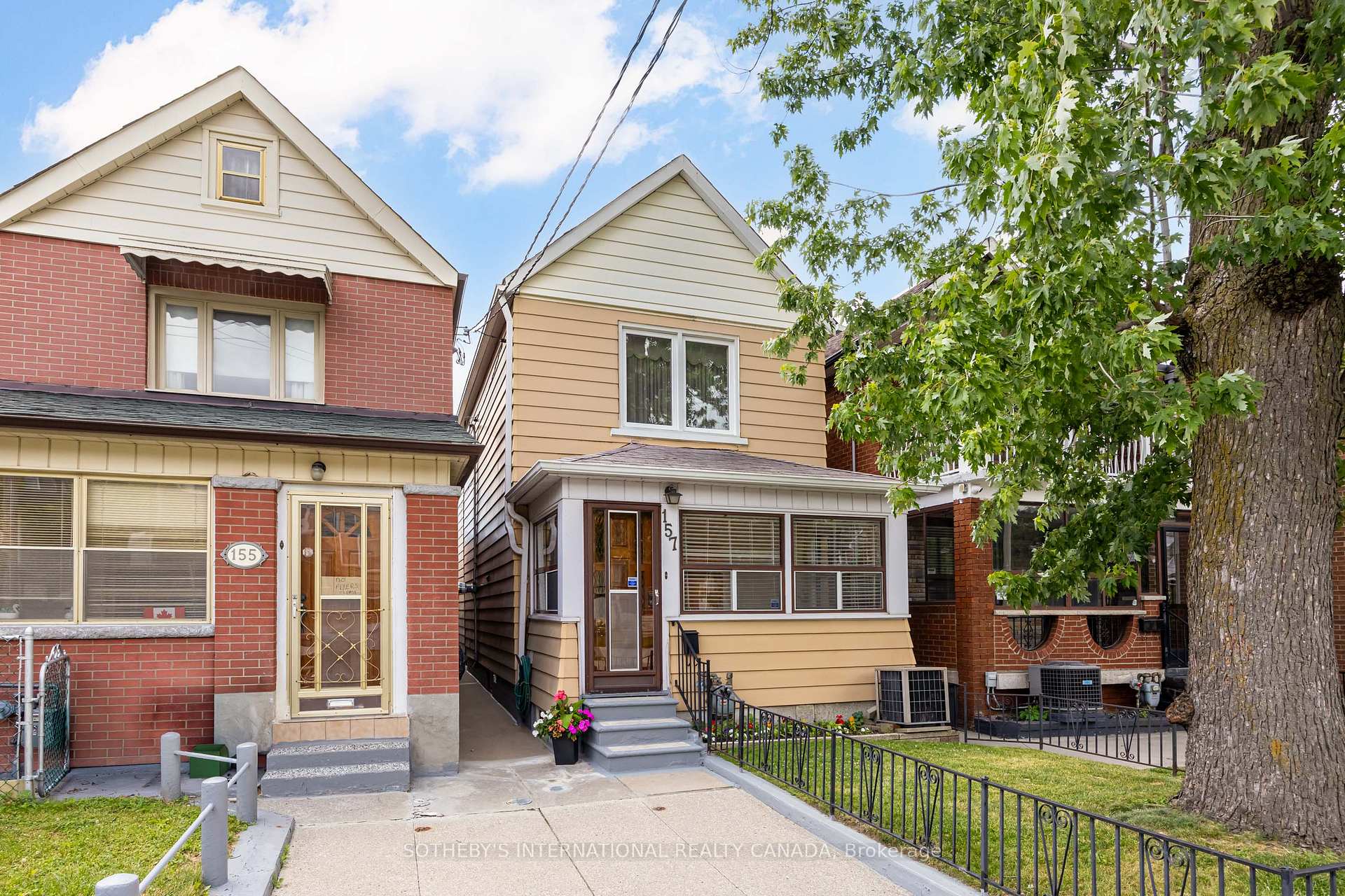 Photo 3 of 157 Ascot Avenue, Toronto, Corso Italia-Davenport — HOMEH