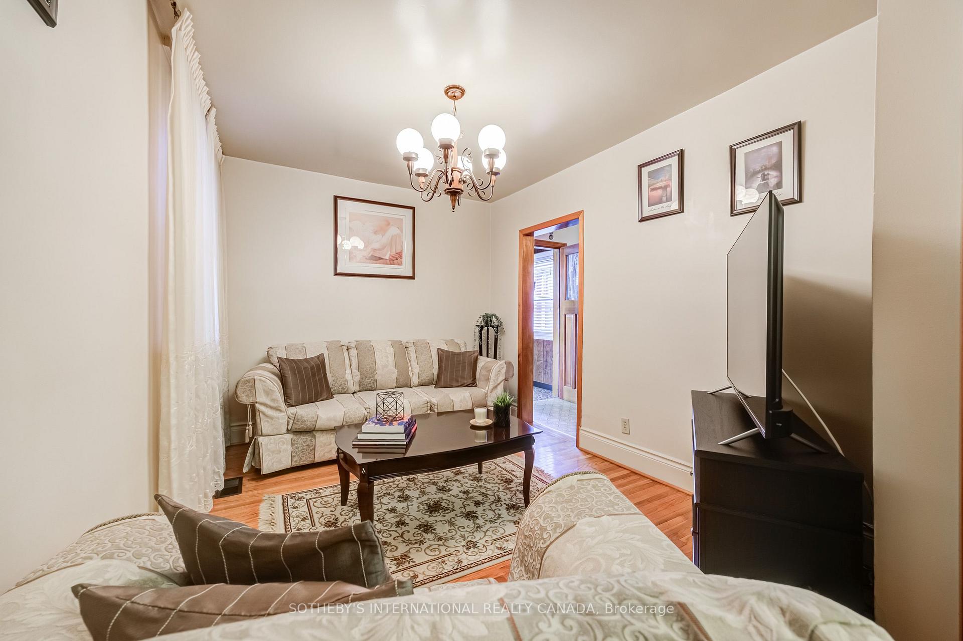 Photo 8 of 157 Ascot Avenue, Toronto, Corso Italia-Davenport — HOMEH