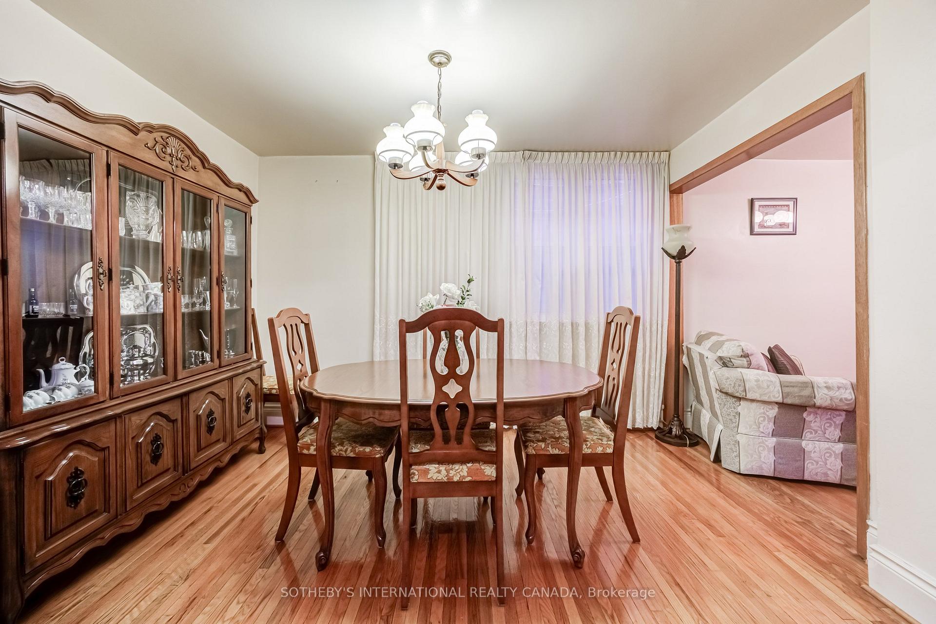 Photo 10 of 157 Ascot Avenue, Toronto, Corso Italia-Davenport — HOMEH