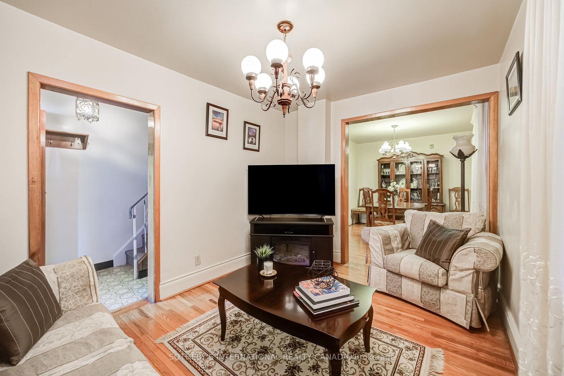 Photo 17 of 157 Ascot Avenue, Toronto, Corso Italia-Davenport — HOMEH