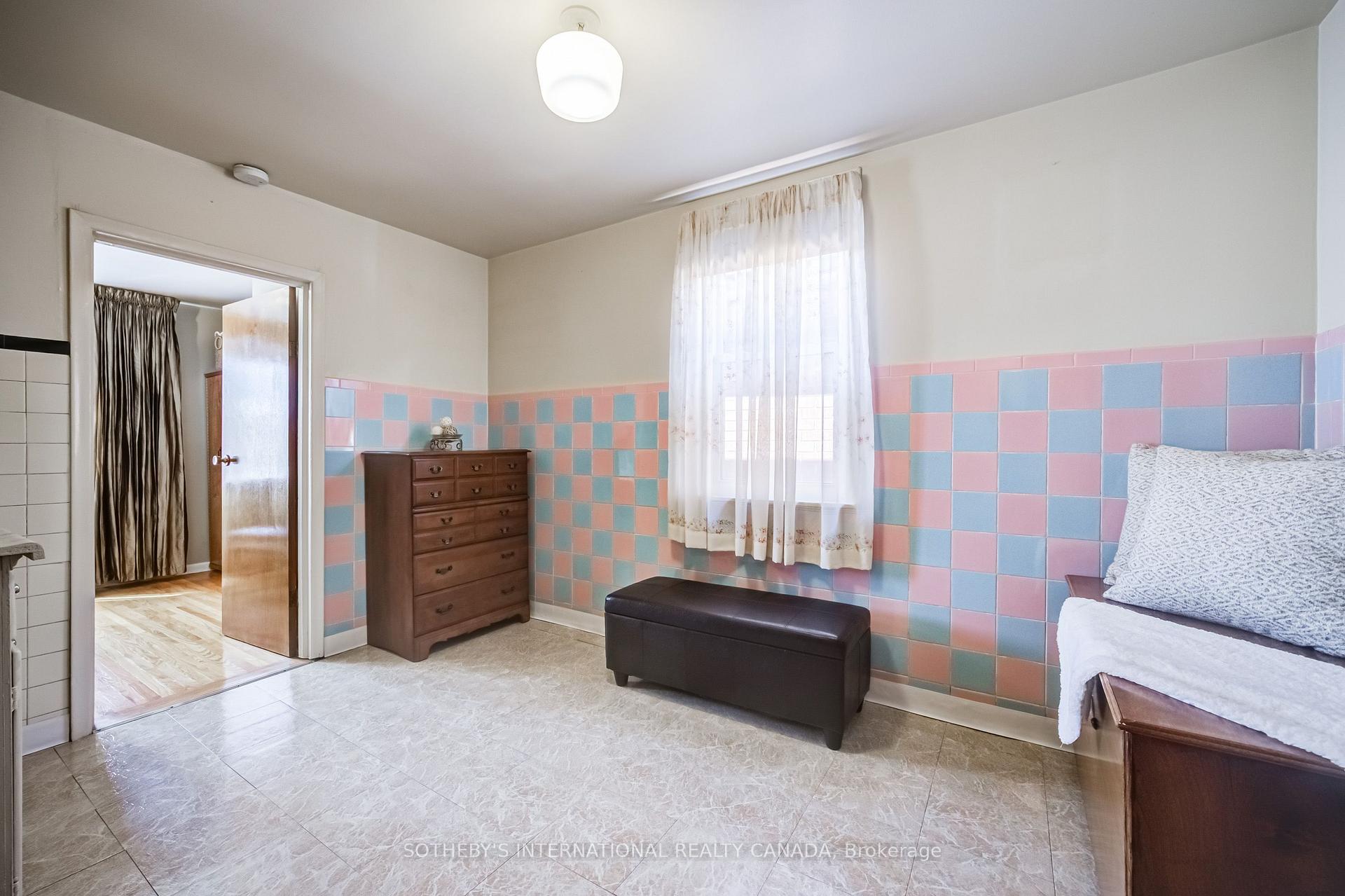 Photo 23 of 157 Ascot Avenue, Toronto, Corso Italia-Davenport — HOMEH