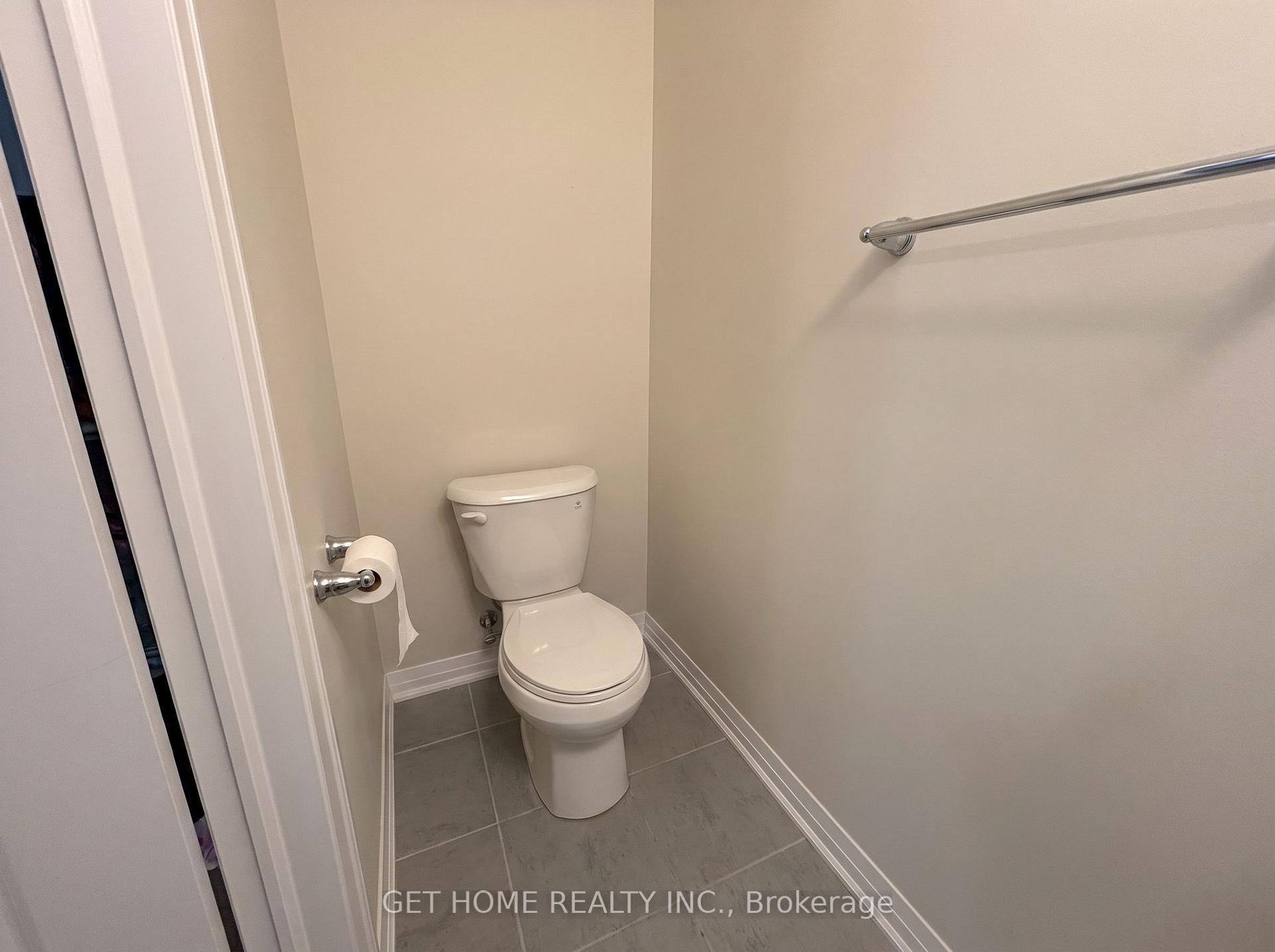 Photo 5 of 696 Benninger Drive, Kitchener — HOMEH